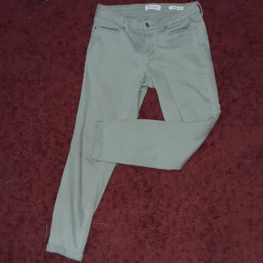 Pastel green capris Jean's